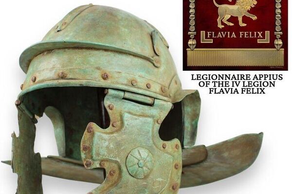 Capacete de legionário romano roubado na Sérvia, encontrado em um leilão privado nos Estados Unidos - Sputnik Brasil