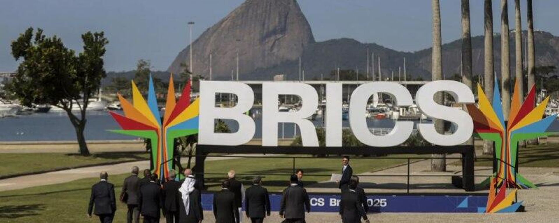 BRICS mantém relevância mesmo diante dos desafios externos, afirma senadora russa - Sputnik Brasil, 1920, 26.11.2025