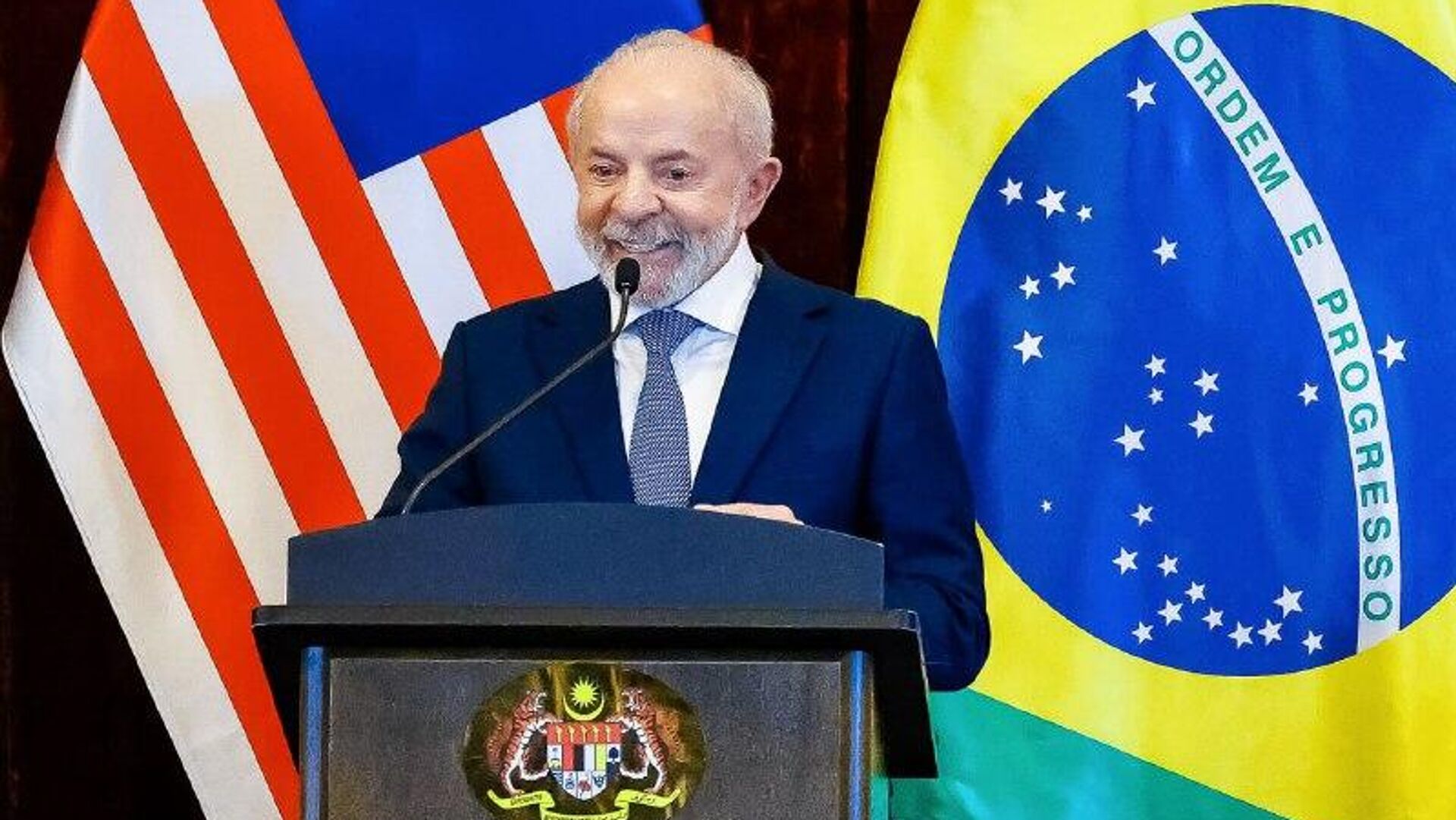 Na Malásia, Lula aposta em solução para tarifaço dos EUA e aguarda encontro com Trump Na Malásia, Lula aposta em solução para tarifaço dos EUA e aguarda encontro com Trump - Sputnik Brasil, 1920, 25.10.2025