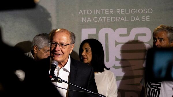 Em evento que homenageou Vladimir Herzog, Alckmin diz que Brasil saiu mais forte após tentativa de golpe. Outubro de 2025 - Sputnik Brasil