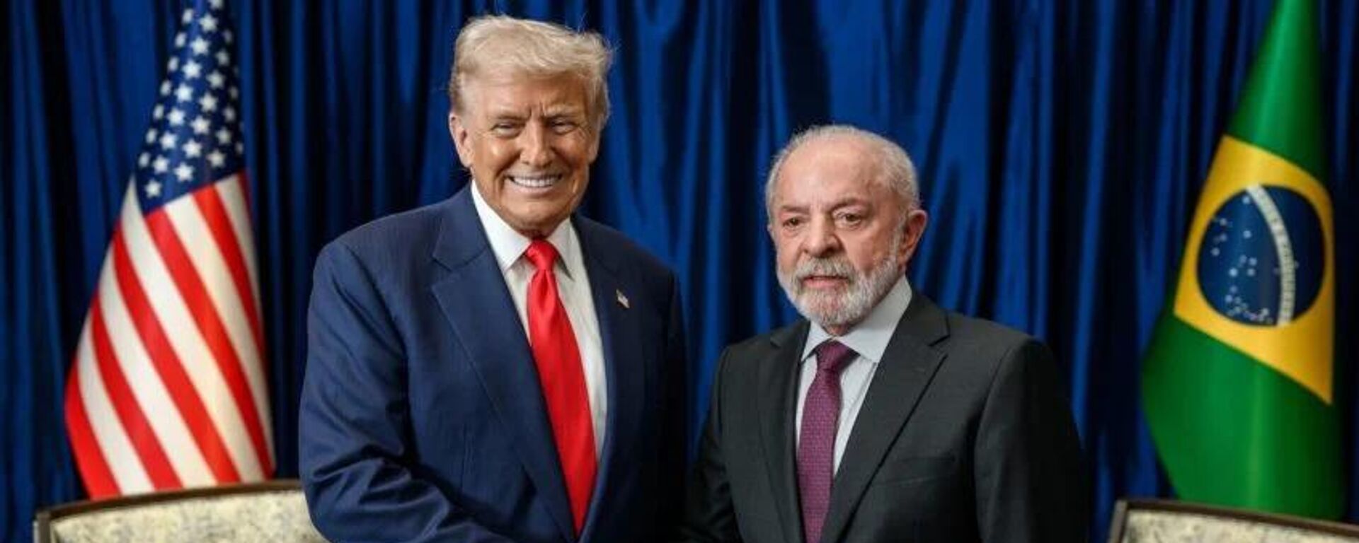 Os presidentes dos Estados Unidos, Donald Trump, e do Brasil, Luiz Inácio Lula da Silva (PT) se reuniram em Kuala Lumpur, na Malásia, às margens da Cúpula da ASEAN. Outubro de 2025. - Sputnik Brasil, 1920, 20.11.2025