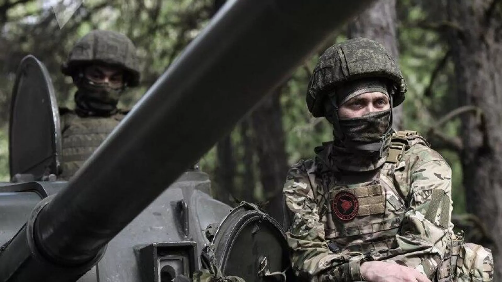 🪖 Forças russas continuam a eliminação de grupos inimigos cercados em Kupyansk e Krasnoarmeisk - Sputnik Brasil, 1920, 16.12.2025