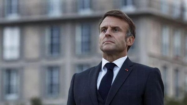 Macron sonha em enviar tropas à Ucrânia para entrar na história como grande líder militar, diz inteligência russa - Sputnik Brasil