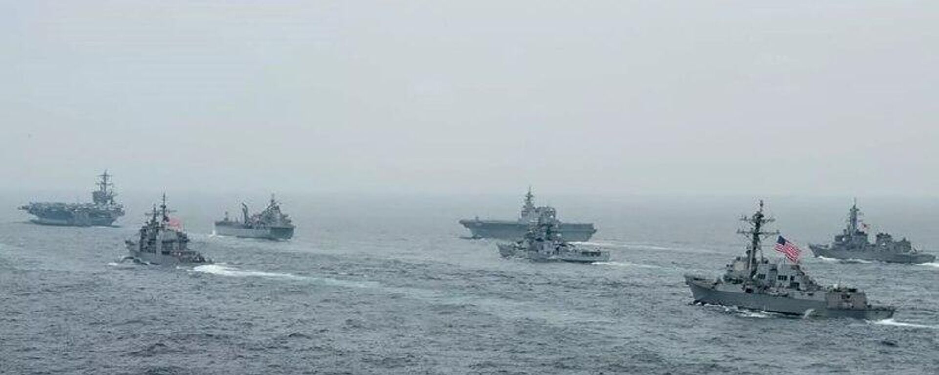 Invasão à Venezuela seria passo ousado demais, alerta ex-almirante dos EUA Invasão à Venezuela seria passo ousado demais, alerta ex-almirante dos EUA - Sputnik Brasil, 1920, 18.11.2025