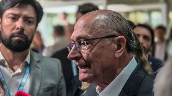 O vice-presidente Geraldo Alckmin (PSB) durante o lançamento de núcleo do Programa de Qualificação para Exportação (PEIEX), em São Caetano do Sul. 31 de outubro de 2025 - Sputnik Brasil