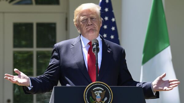 O presidente dos Estados Unidos, Donald Trump, durante encontro oficial com o então presidente nigeriano Muhammadu Buhari, na Casa Branca, em 2018 - Sputnik Brasil