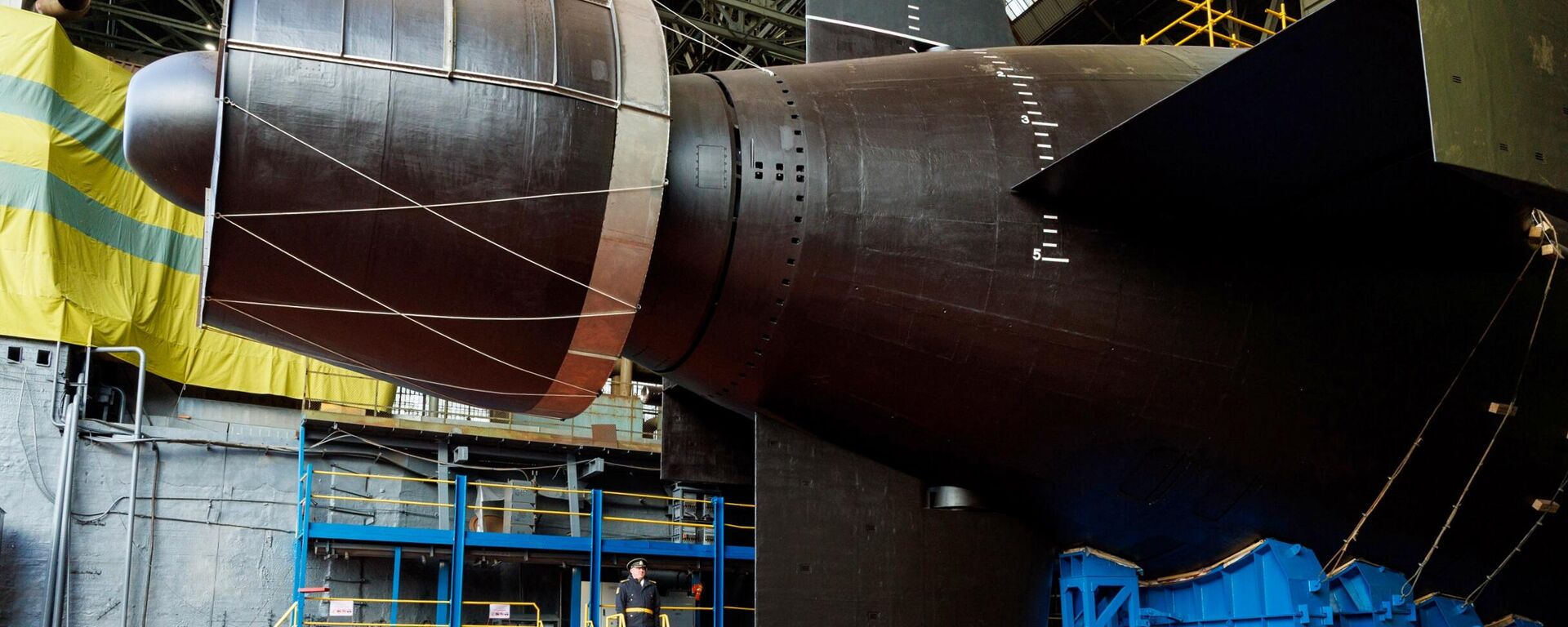 Cerimônia de lançamento do submarino nuclear Khabarovsk no estaleiro Sevmash, em Severodvinsk, em novembro de 2025 - Sputnik Brasil, 1920, 07.05.2026