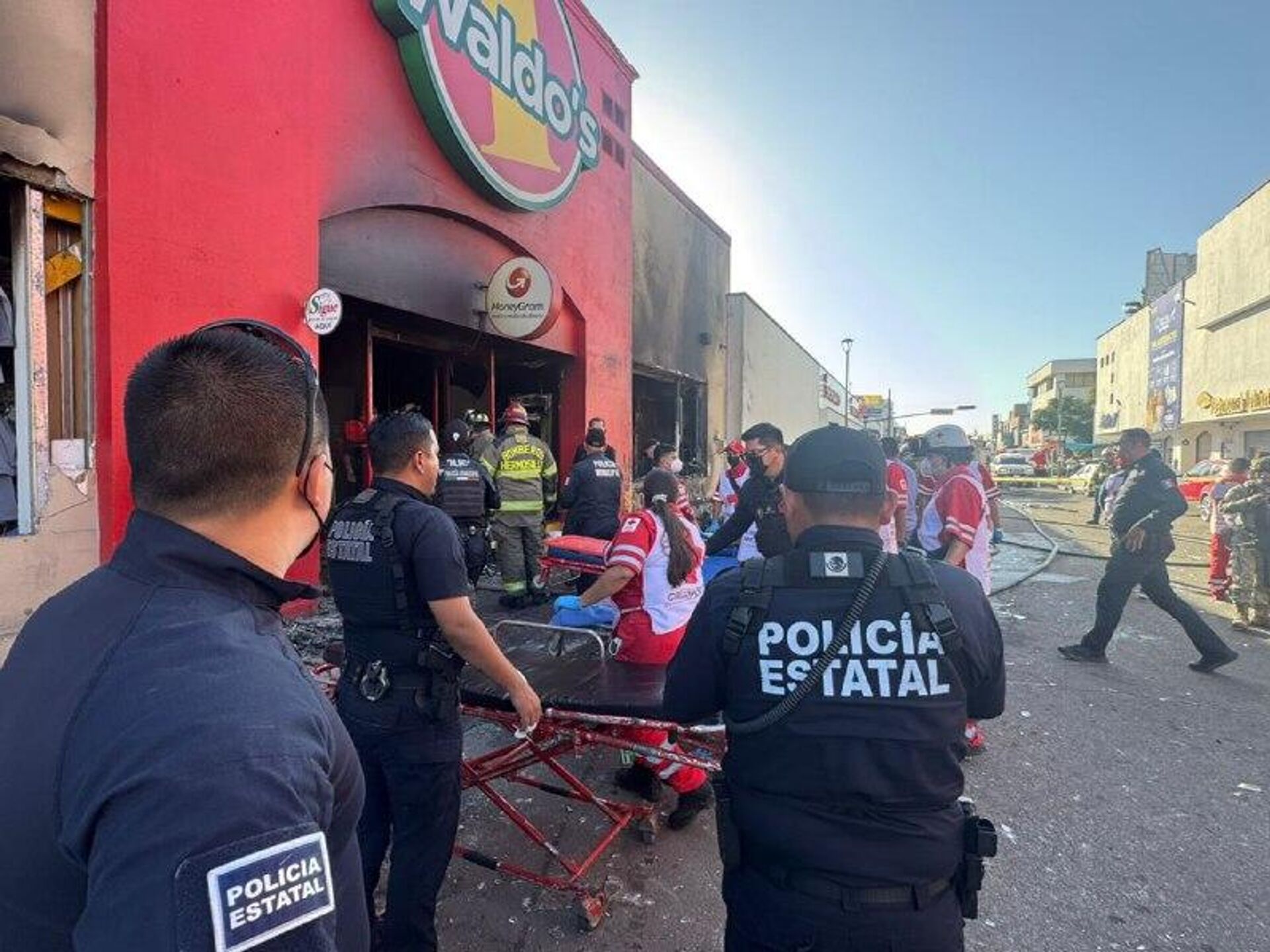 Explosão e incêndio em loja deixam 23 mortos no México