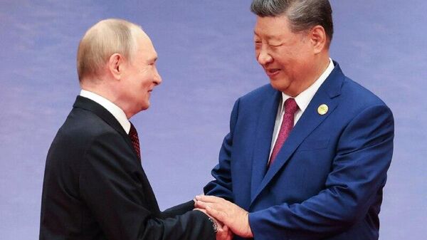 Trump chama Putin e Xi de 'líderes inteligentes e muito fortes' - Sputnik Brasil