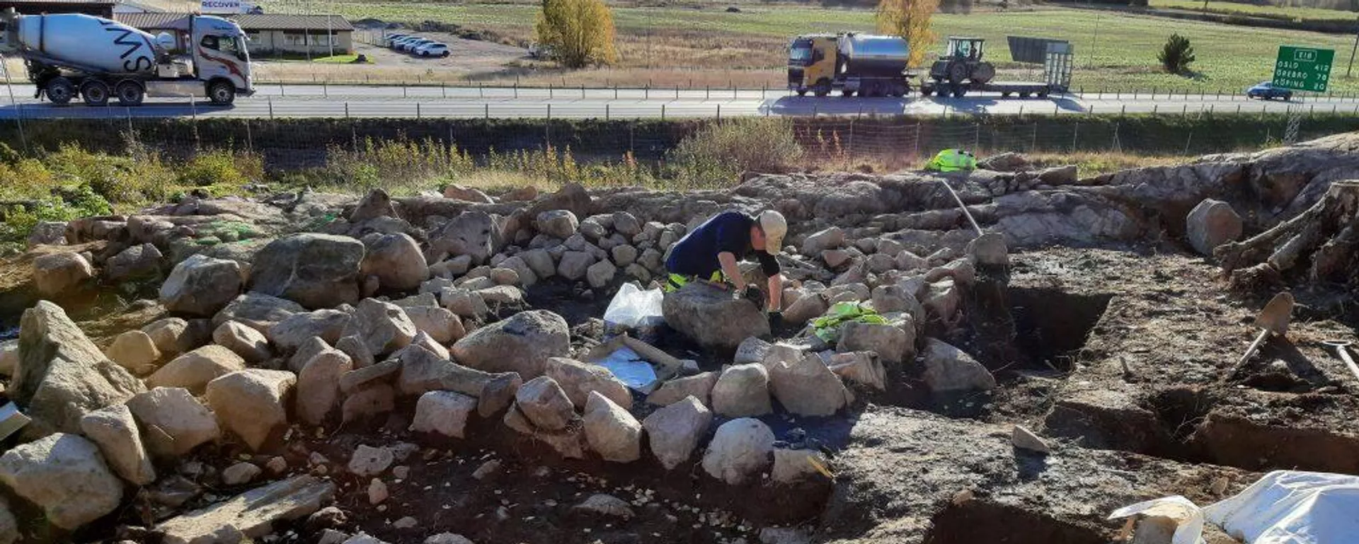 Escavações ao longo da rodovia E18, Suécia Escavações ao longo da rodovia E18, Suécia - Sputnik Brasil, 1920, 05.11.2025