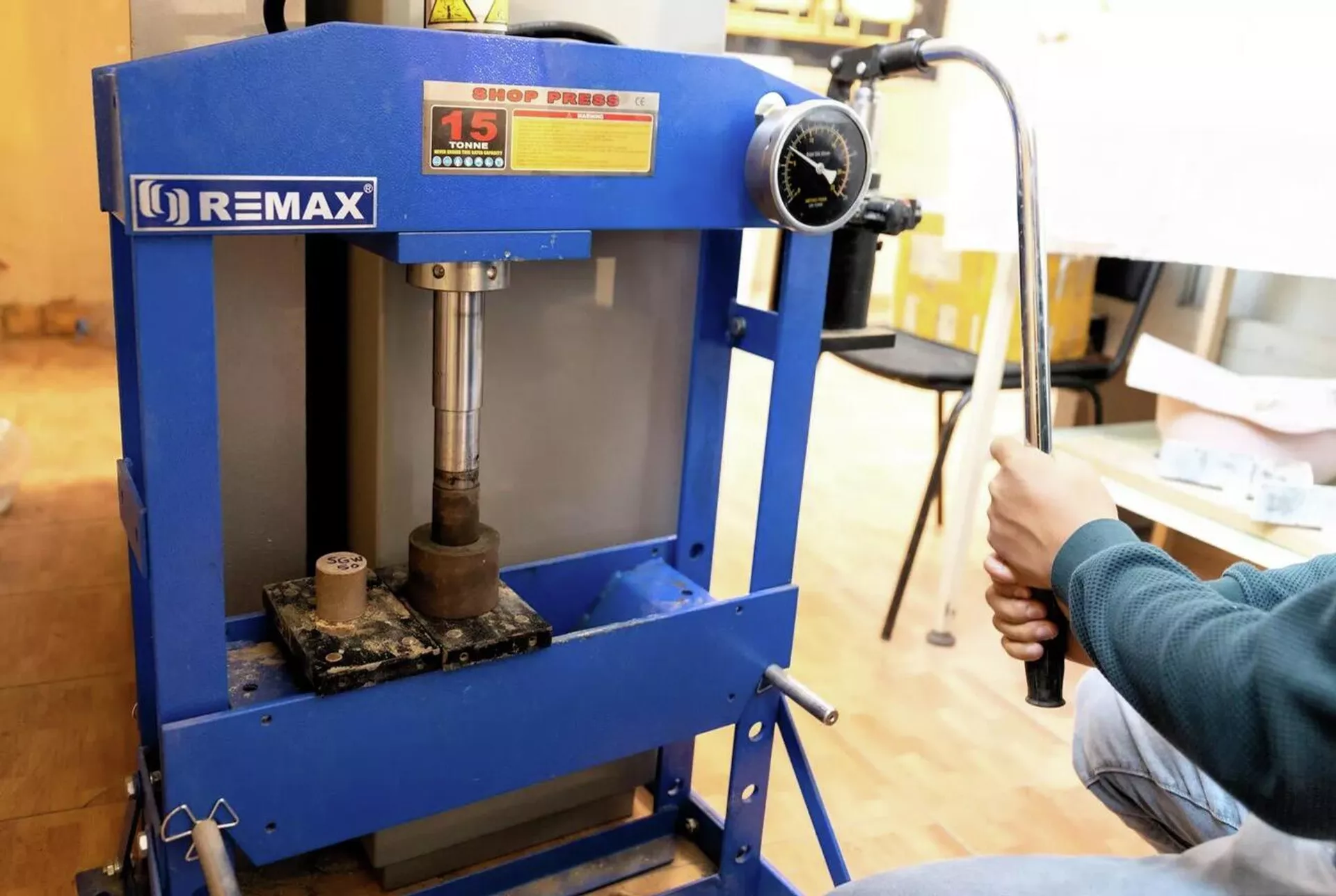 Produção do novo material ecológico que protege contra a radiação Produção do novo material ecológico que protege contra a radiação - Sputnik Brasil, 1920, 06.11.2025