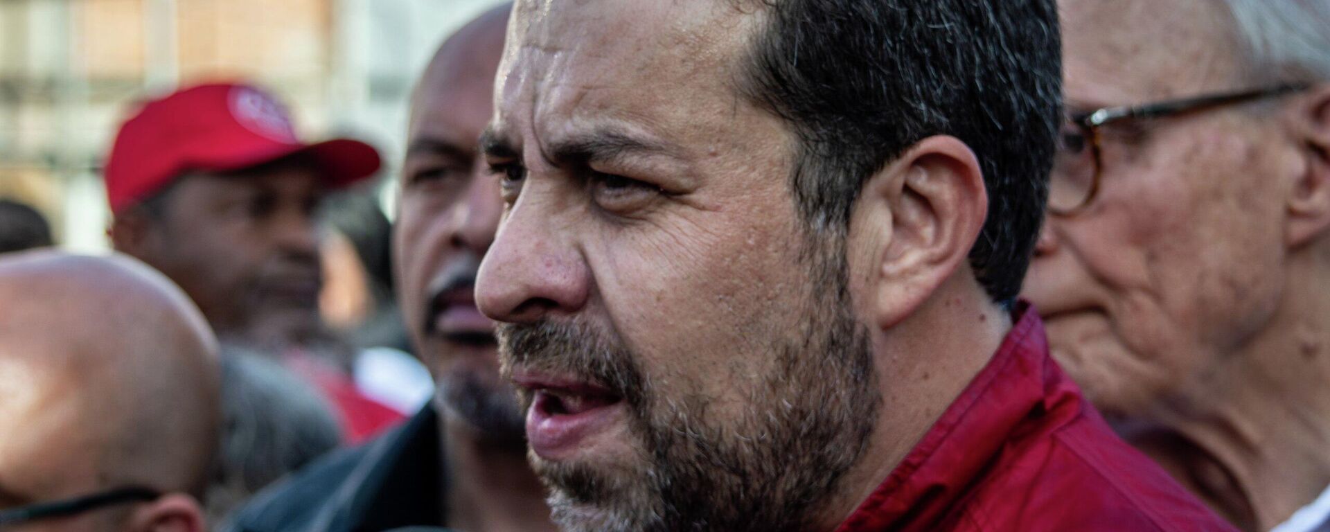 O ministro da Secretaria-Geral da Presidência da República, Guilherme Boulos. - Sputnik Brasil, 1920, 08.11.2025