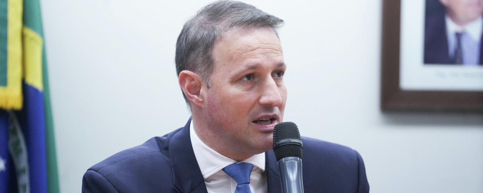 O deputado federal Guilherme Derrite (PP-SP) durante audiência pública sobre penas para líderes e membros de facções criminosas, em outubro de 2025 - Sputnik Brasil, 1920, 10.11.2025