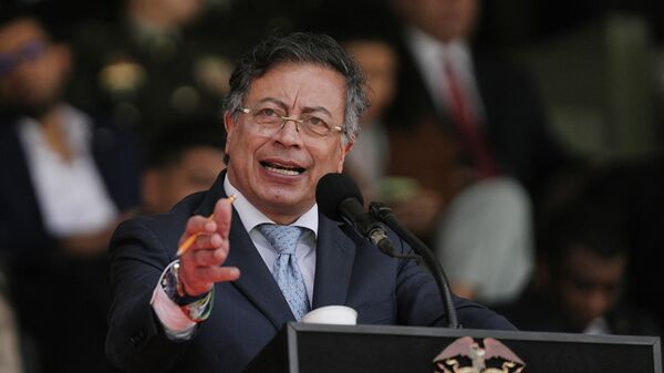 O presidente da Colômbia, Gustavo Petro, durante discurso, em outubro de 2025 - Sputnik Brasil