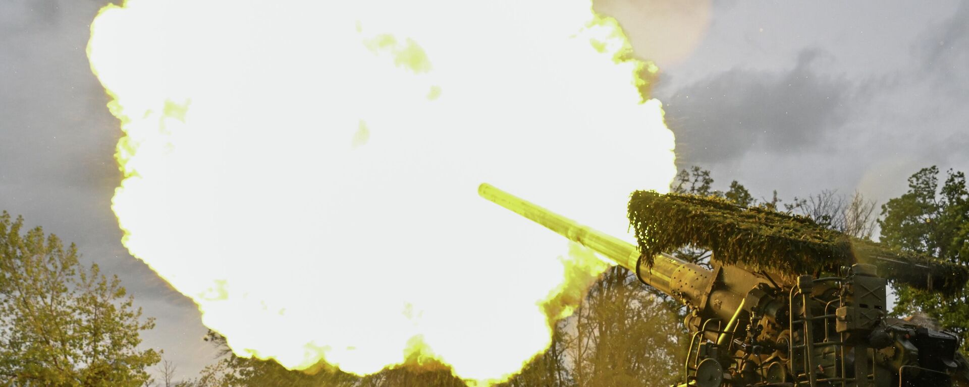 Artilharia russa no campo de batalha. - Sputnik Brasil, 1920, 12.11.2025