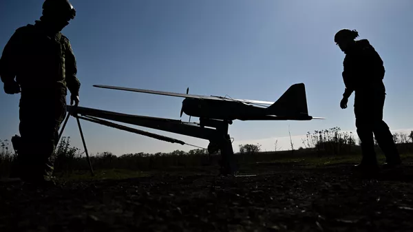 Operadores de drones russos. - Sputnik Brasil