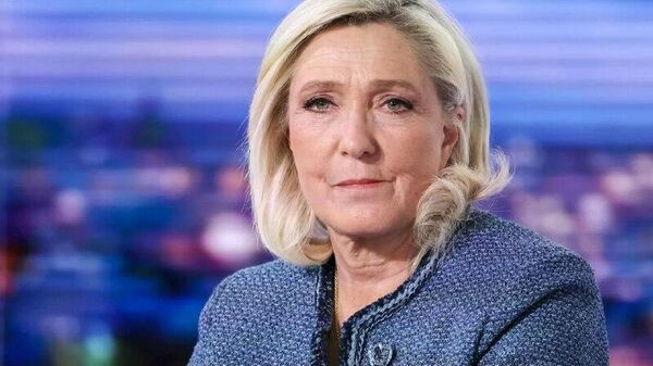 Marine Le Pen critica aumento da contribuição da França para a UE - Sputnik Brasil