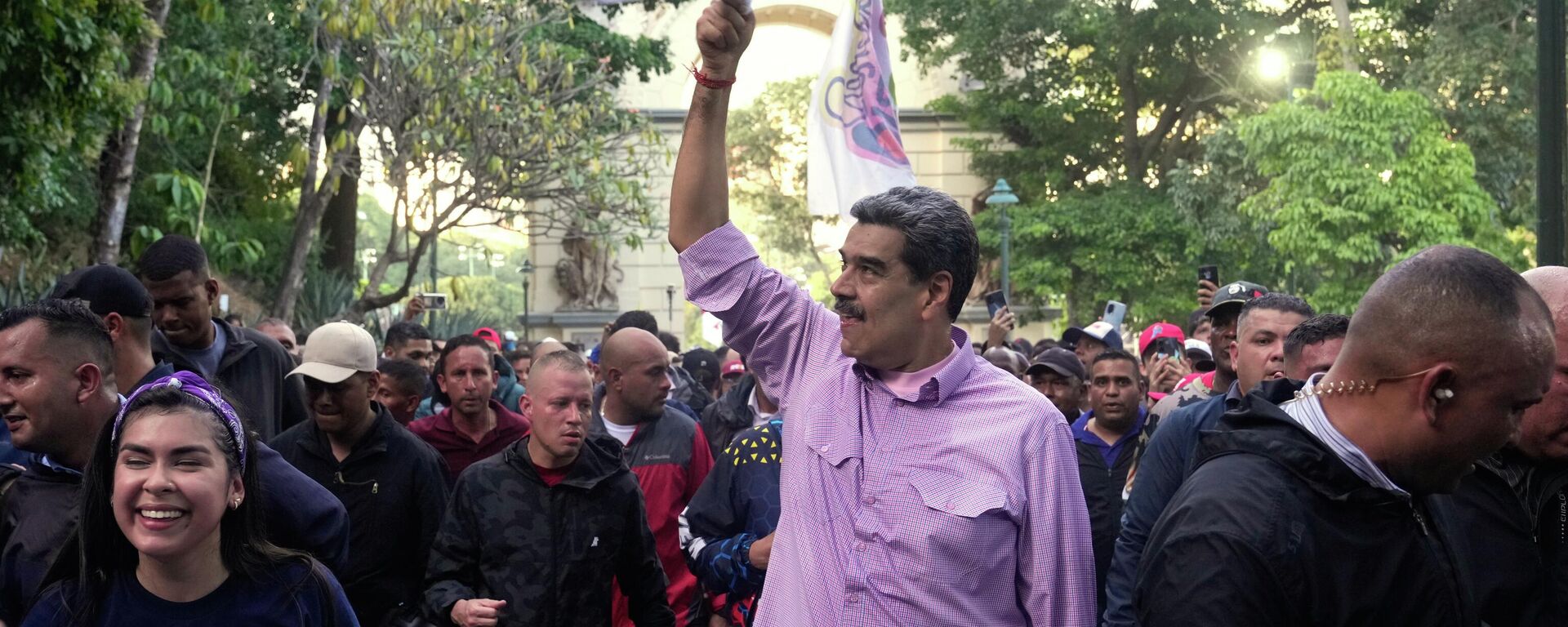 O presidente da Venezuela, Nicolás Maduro, durante passeata em Caracas, na Venezuela, em novembro de 2025 O presidente da Venezuela, Nicolás Maduro, durante passeata em Caracas, na Venezuela, em novembro de 2025 - Sputnik Brasil, 1920, 28.03.2026