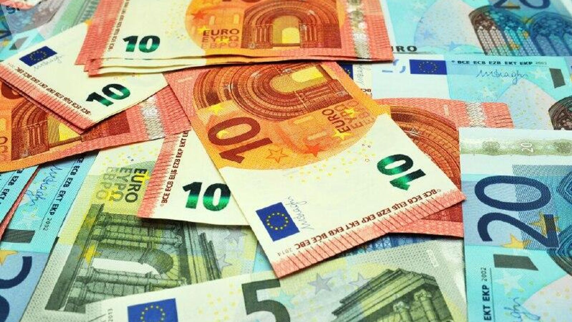 Noruega não pode garantir que sua ajuda para a Ucrânia não enfrentou corrupção, diz chancelaria Noruega não pode garantir que sua ajuda para a Ucrânia não enfrentou corrupção, diz chancelaria - Sputnik Brasil, 1920, 15.11.2025