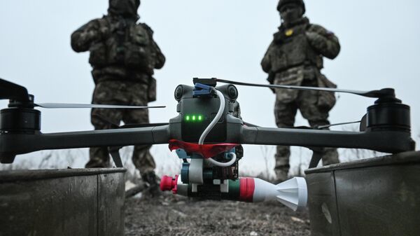 Operadores de drones russos no front. - Sputnik Brasil