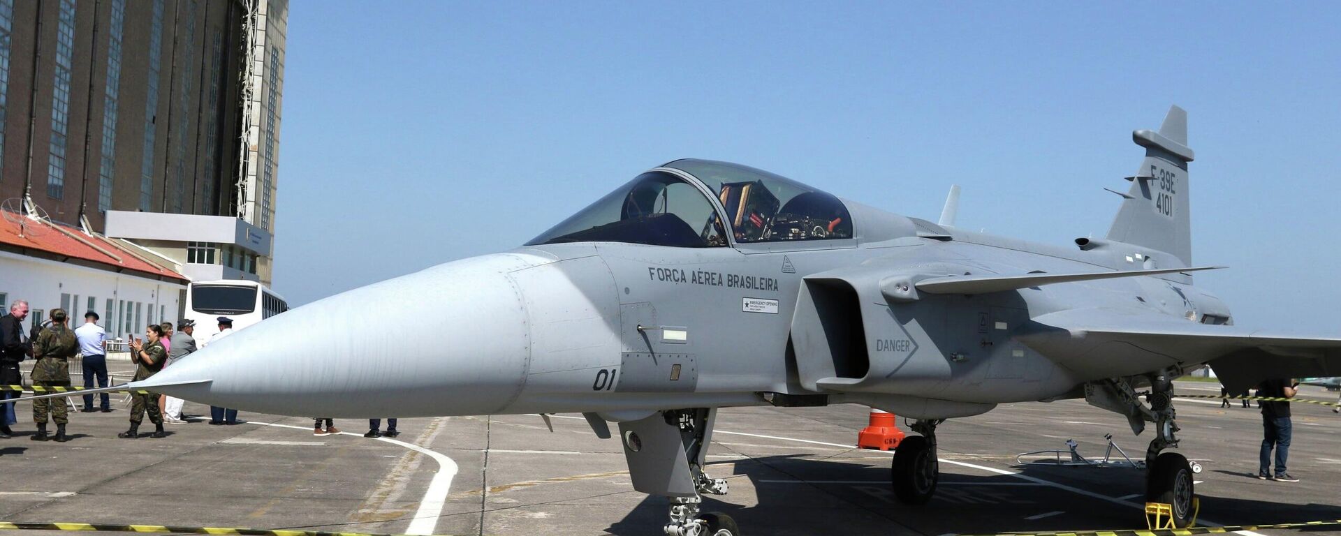 FAB inicia teste com caça F-39 Gripen com disparo de missei sem Natal - Sputnik Brasil, 1920, 17.11.2025