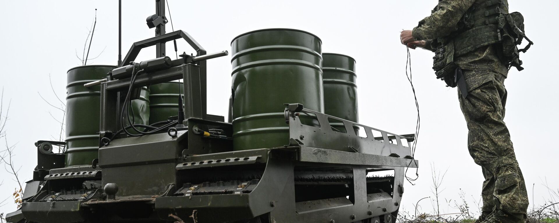 Novos sistemas robóticos terrestres russos Kurier - Sputnik Brasil, 1920, 18.11.2025