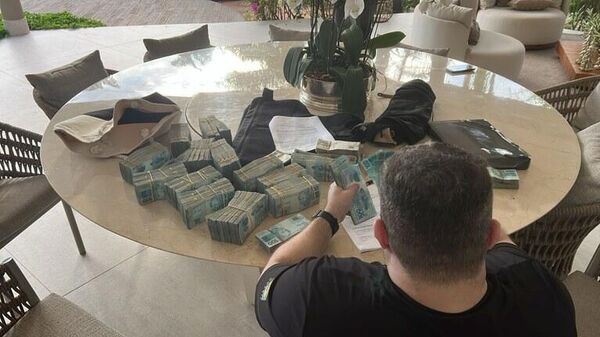 Ação cumprida pela Polícia Federal durante a Operação Compliance Zero - Sputnik Brasil