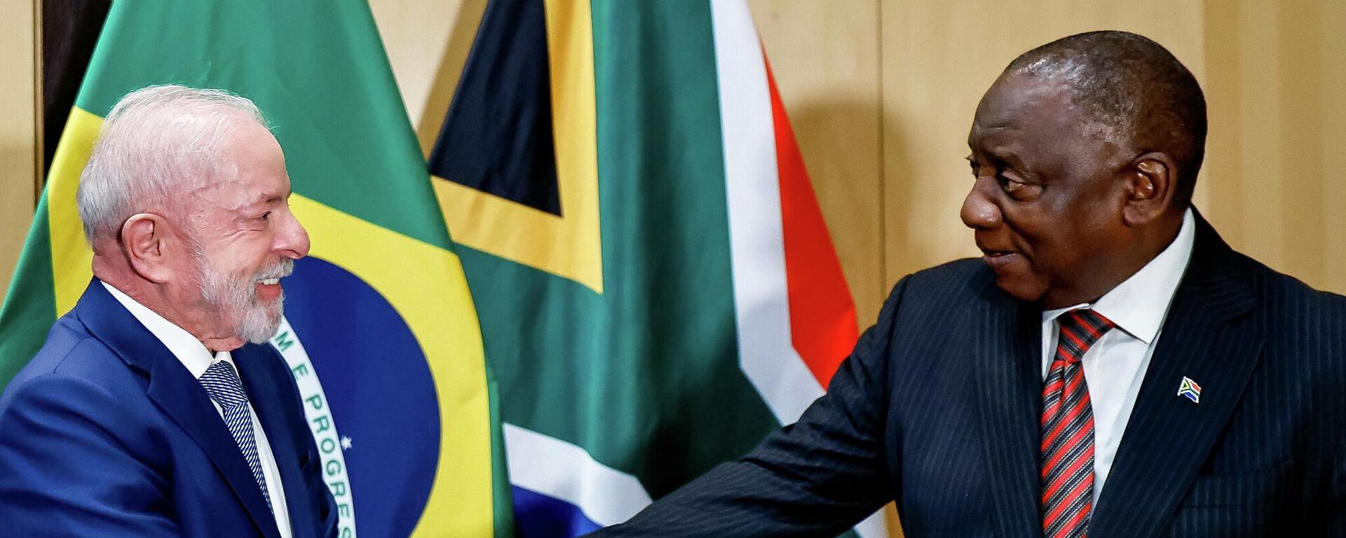 Presidente da República, Luiz Inácio Lula da Silva, durante reunião bilateral com o Presidente da República da África do Sul, Cyril Ramaphosa. Centro de Convenções de Sandton, Joanesburgo, África do Sul, 21 de novembro de 2025. - Sputnik Brasil, 1920, 21.11.2025