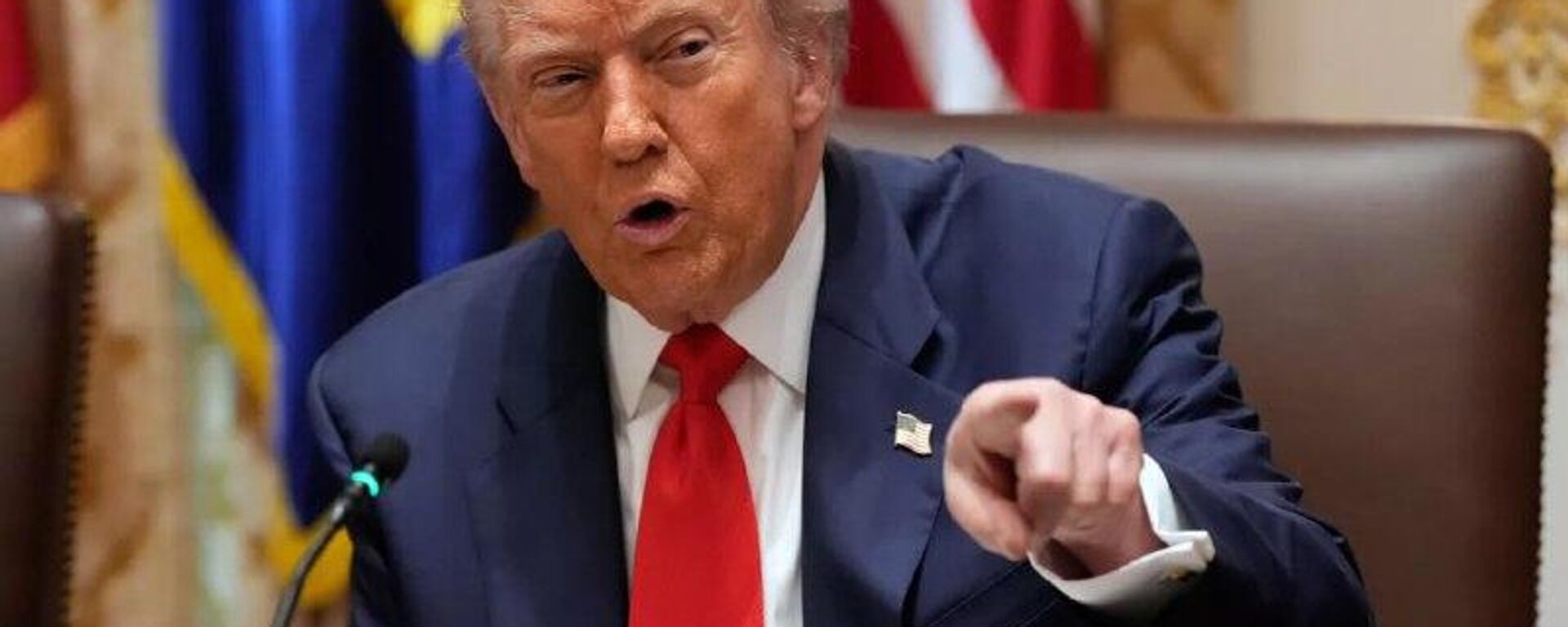 ‼ 'Ele tem que gostar disso': Trump pressiona Zelensky para aprovar o plano de paz dos EUA - Sputnik Brasil, 1920, 21.11.2025