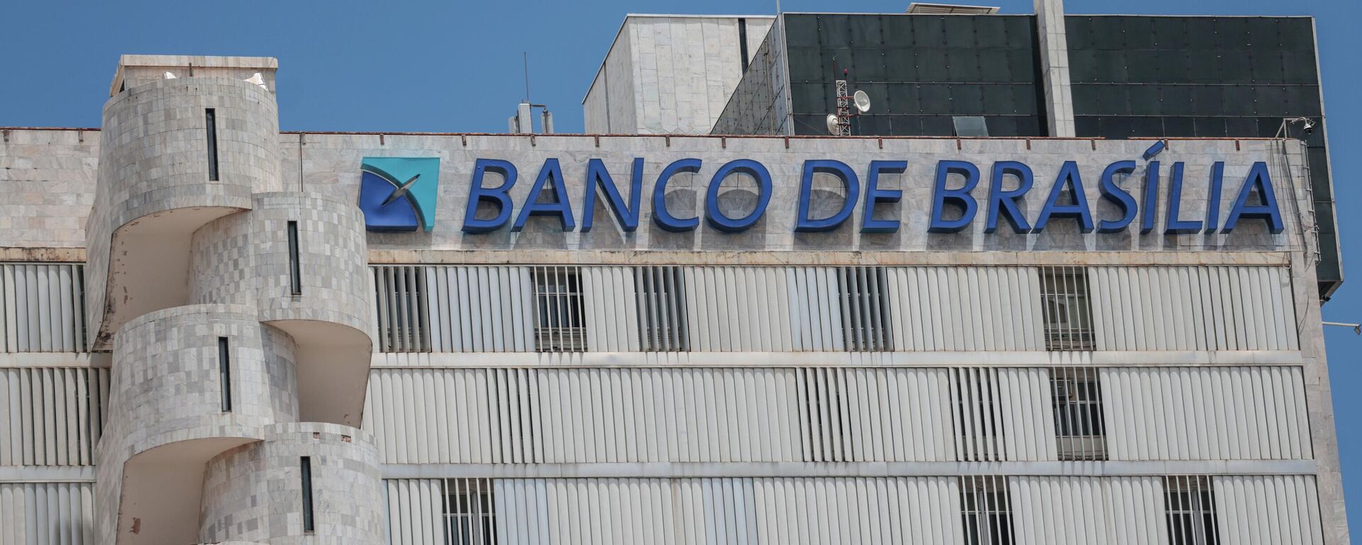 Fachada do prédio do Banco de Brasília (BRB) - Sputnik Brasil, 1920, 24.11.2025