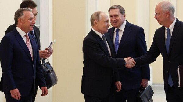 Rússia ainda não discutiu o plano de paz apresentado pelos EUA para resolução do conflito, diz Moscou - Sputnik Brasil