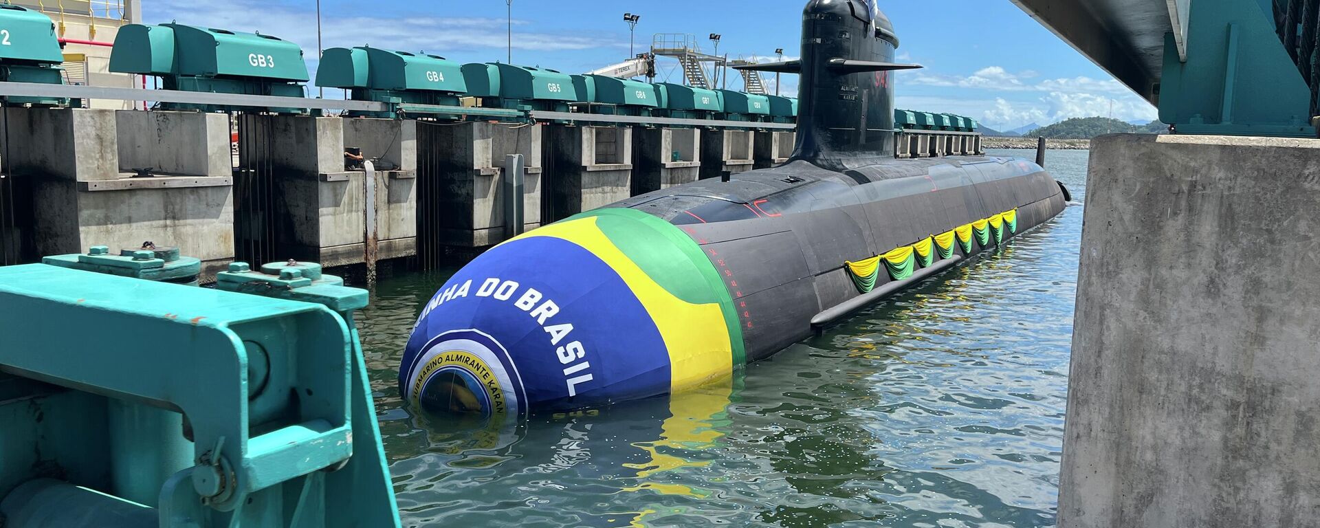 Submarino Almirante Karam (S43), é lançado ao mar pela Marinha do Brasil, em 26 de novembro de 2025 - Sputnik Brasil, 1920, 26.11.2025