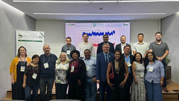 No âmbito da 30ª Conferência da ONU sobre Mudanças Climáticas (COP30) em Belém foi apresentado um projeto conjunto russo-brasileiro para criar um sítio-espelho de carbono em uma região pouco estudada da Amazônia, novembro de 2025. - Sputnik Brasil