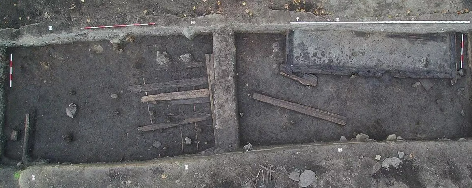 Parte central do pátio, Trebic, Praça Karlovo Parte central do pátio, Trebic, Praça Karlovo - Sputnik Brasil, 1920, 28.11.2025