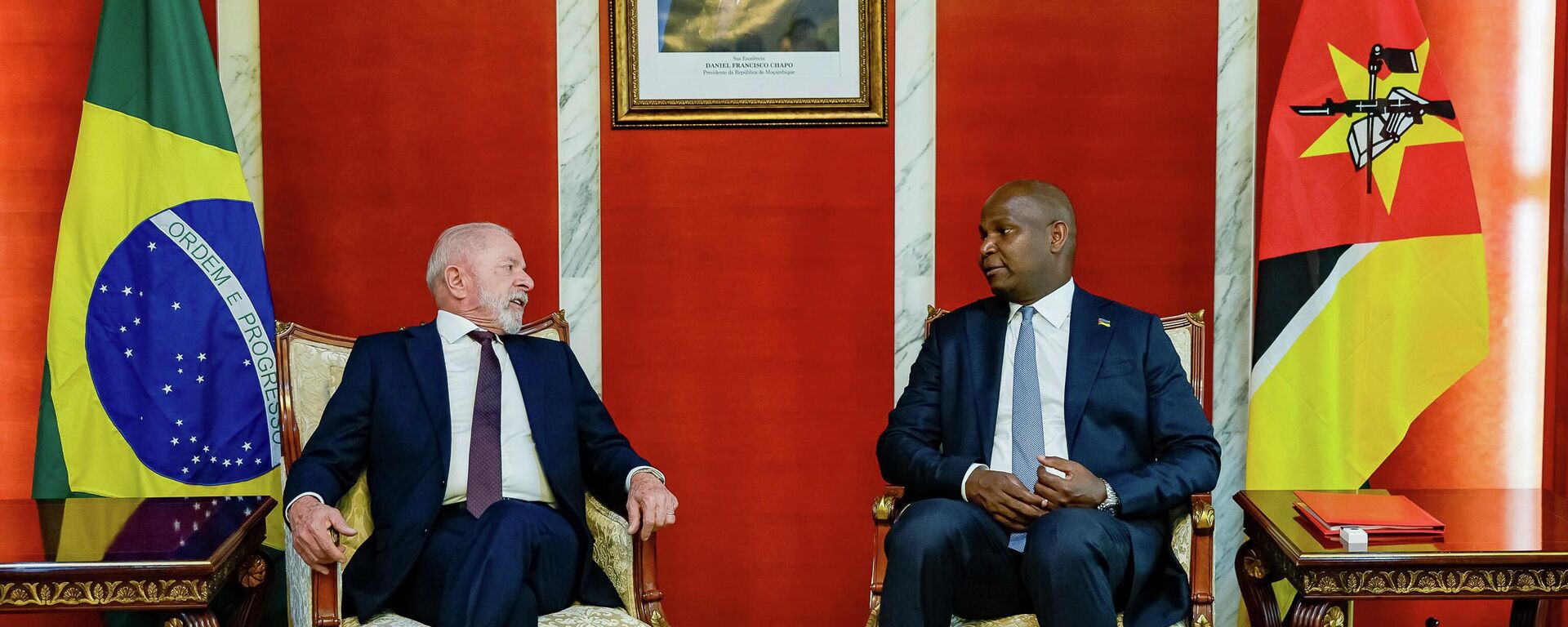  Reunião restrita com o Presidente da República de Moçambique, Daniel Francisco Chapo - Sputnik Brasil, 1920, 28.11.2025