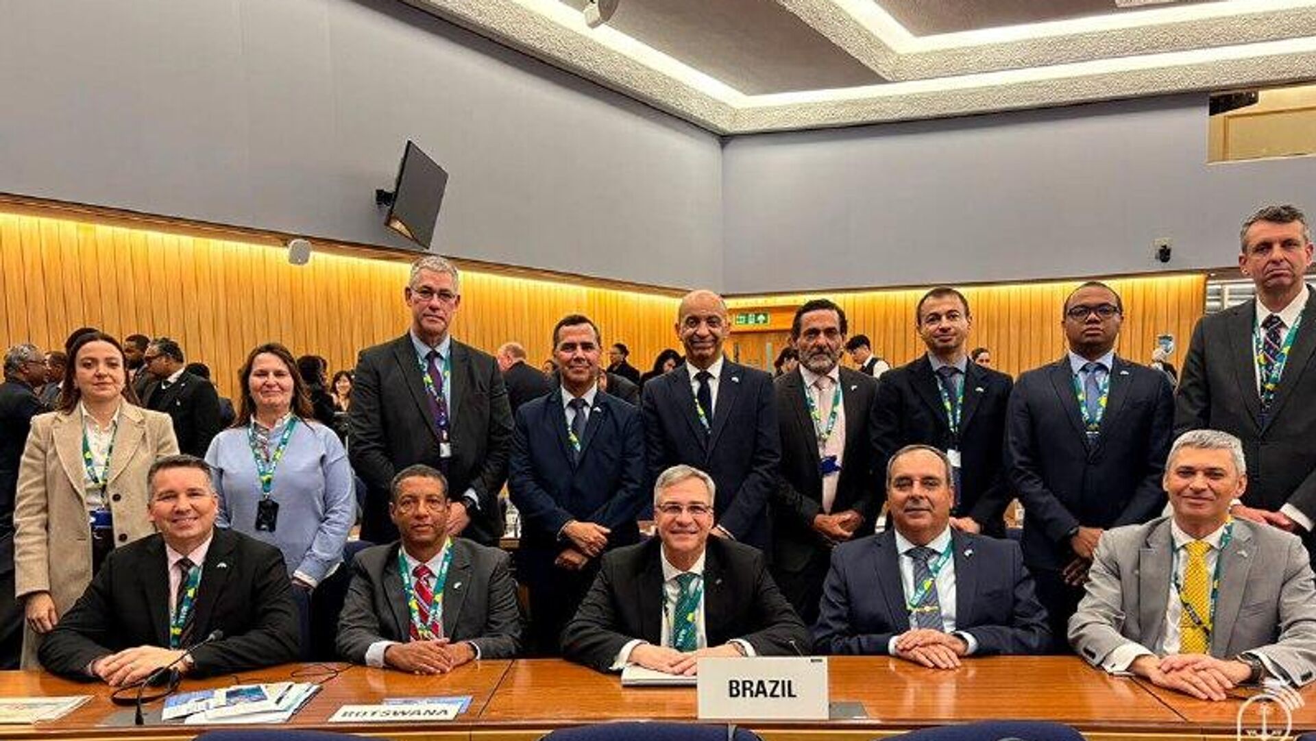 Brasil mantém protagonismo marítimo ao assegurar novo mandato na IMO Brasil mantém protagonismo marítimo ao assegurar novo mandato na IMO - Sputnik Brasil, 1920, 28.11.2025