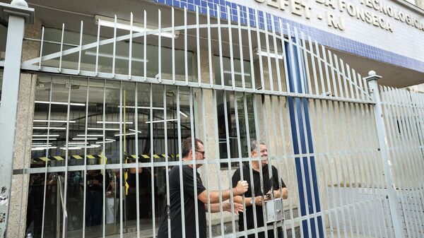 Entrada do Centro Federal de Educação Tecnológica (Cefet) Celso Suckow da Fonseca, zona norte do Rio de Janeiro, em novembro de 2025 - Sputnik Brasil