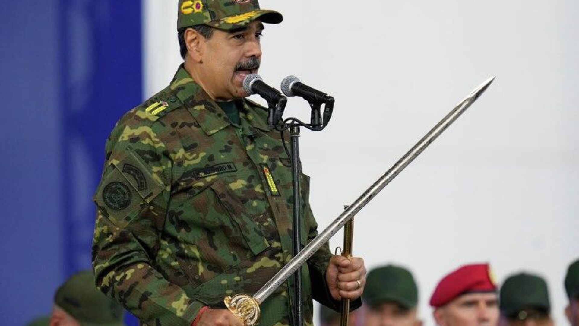 🫸 Nicolás Maduro reage a Trump e fala em 'emancipação dos povos oprimidos' - Sputnik Brasil, 1920, 02.12.2025