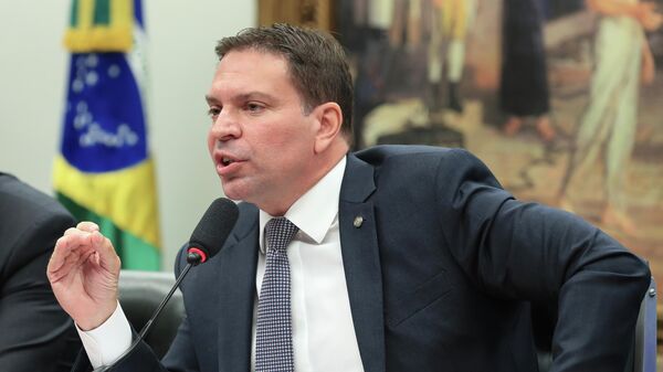 Reunião da Comissão de Constituição e Justiça e de Cidadania (CCJ) da Câmara para votar requerimento que pede a suspensão de ação penal contra o deputado Alexandre Ramagem, em maio de 2025 - Sputnik Brasil