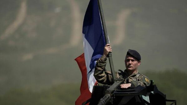 🪖 França busca envolvimento direto no conflito ucraniano, alerta inteligência russa - Sputnik Brasil