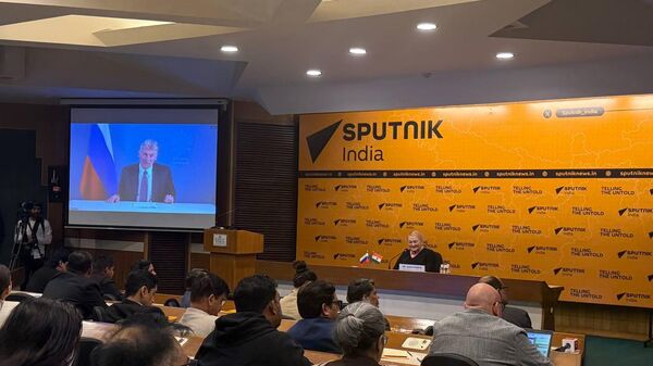 A agência internacional de notícias Sputnik realizará uma coletiva on-line especial do porta-voz do presidente da Rússia, Dmitry Peskov, para jornalistas indianos, às vésperas da visita oficial do presidente russo Vladimir Putin à Índia. Representantes dos principais meios de comunicação indianos estão convidados a participar. - Sputnik Brasil