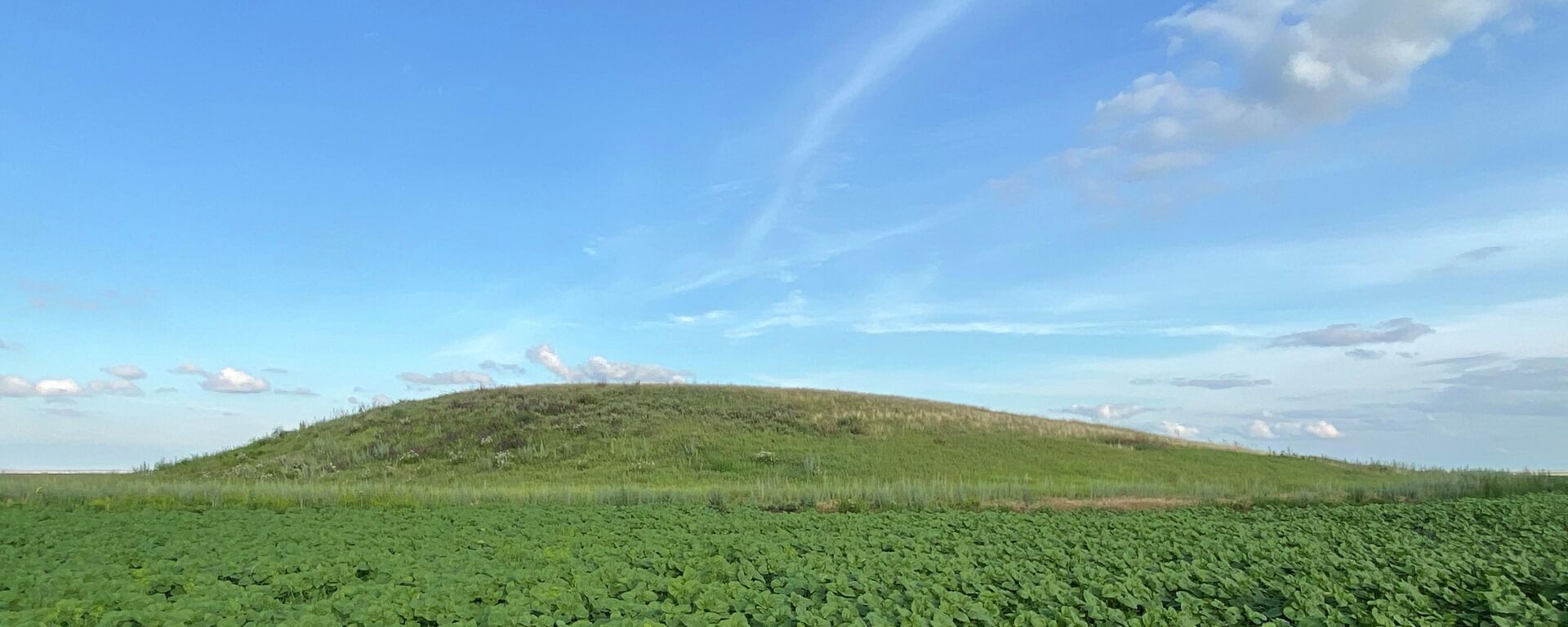 Paisagem montanhosa típica da região de Orenburgo - Sputnik Brasil, 1920, 03.12.2025