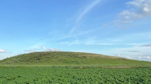 Paisagem montanhosa típica da região de Orenburgo - Sputnik Brasil