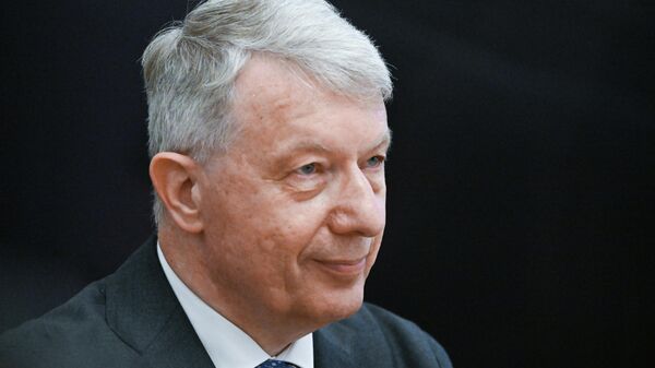 Fernand Kartheiser, eurodeputado por Luxemburgo, durante reunião com Leonid Slutsky, presidente do Partido Liberal Democrático da Rússia e presidente da Comissão de Assuntos Internacionais da Duma Estatal - Sputnik Brasil