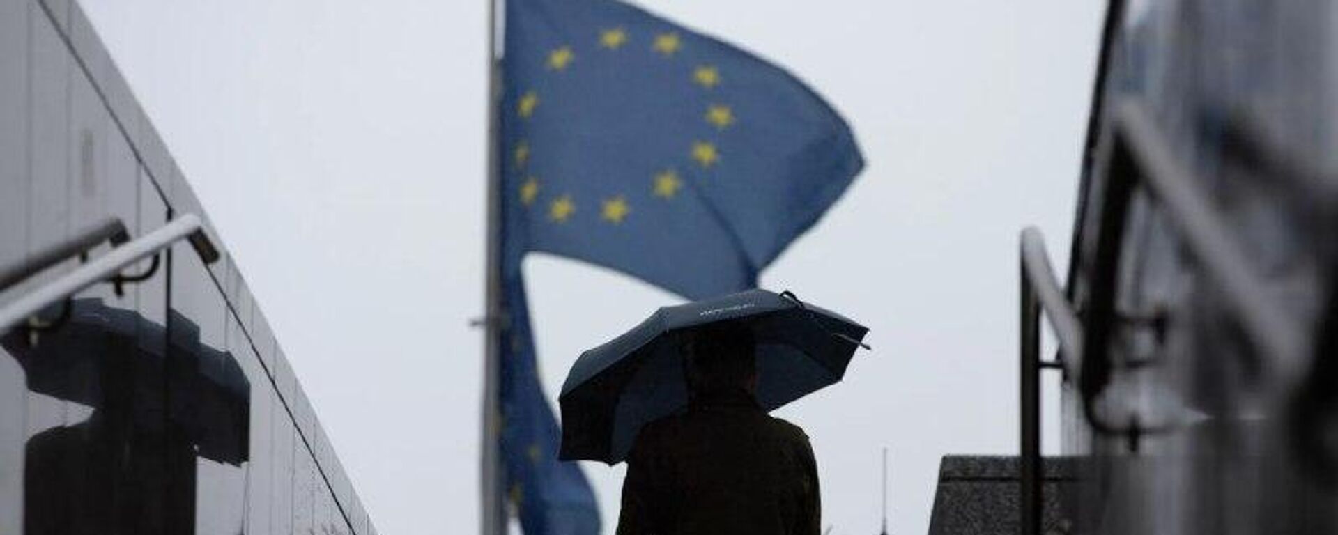 UE não consegue se firmar como potência geopolítica diante de Rússia, China e EUA, diz mídia - Sputnik Brasil, 1920, 27.04.2026