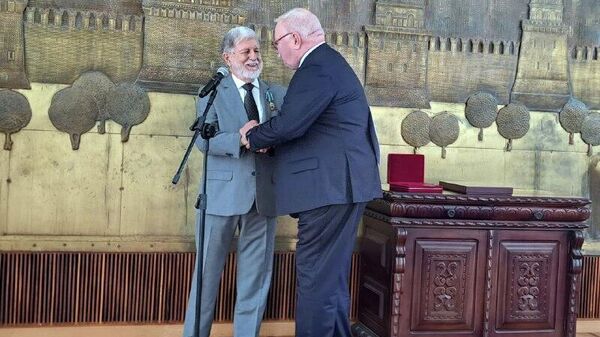 Celso Amorim é condecorado com Ordem da Amizade russa - Sputnik Brasil