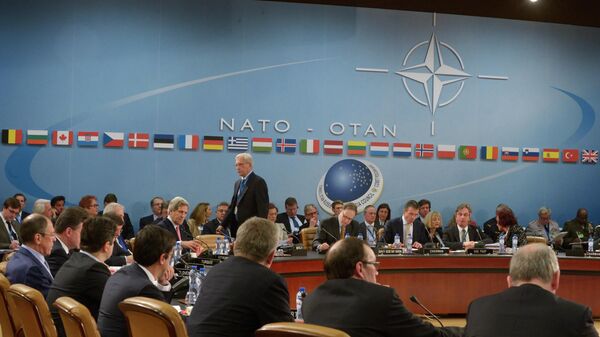 Reunião do Conselho Rússia-OTAN em 2013, em Bruxelas. Aliança atlântica formalizou em dezembro de 2025 o fim do fórum de segurança - Sputnik Brasil