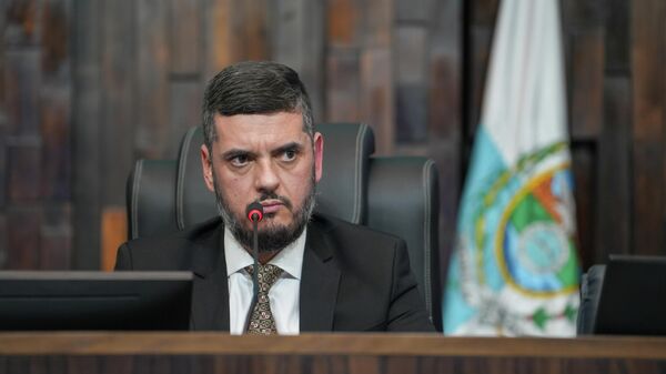 O presidente da ALERJ, Rodrigo Bacellar, durante evento da Casa, em novembro de 2025 - Sputnik Brasil