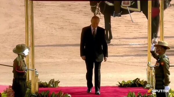 Vladimir Putin chega ao Palácio Presidencial em Nova Deli - Sputnik Brasil