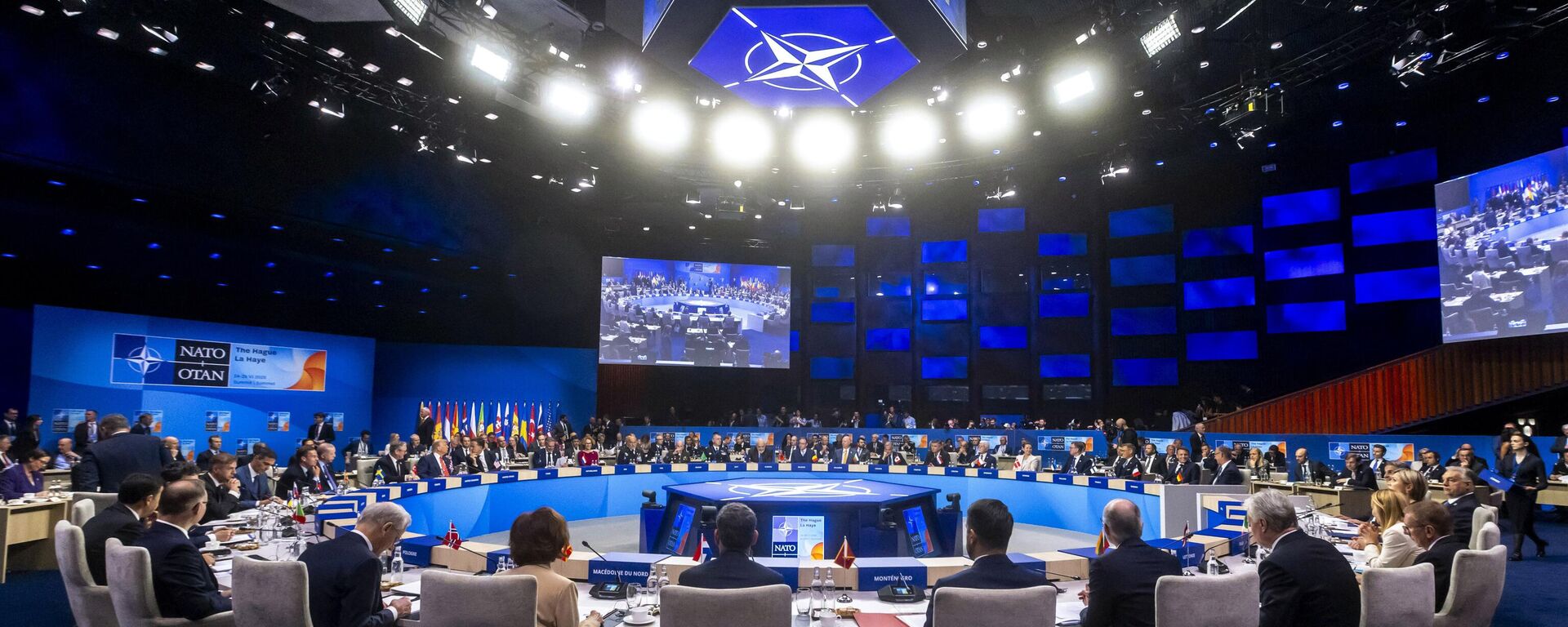 Cúpula dos chefes de Estado e de governo da OTAN em Haia, Países Baixos  - Sputnik Brasil, 1920, 06.12.2025